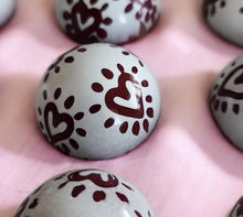 Load image into Gallery viewer, Artisan Chocolates - 6pcs